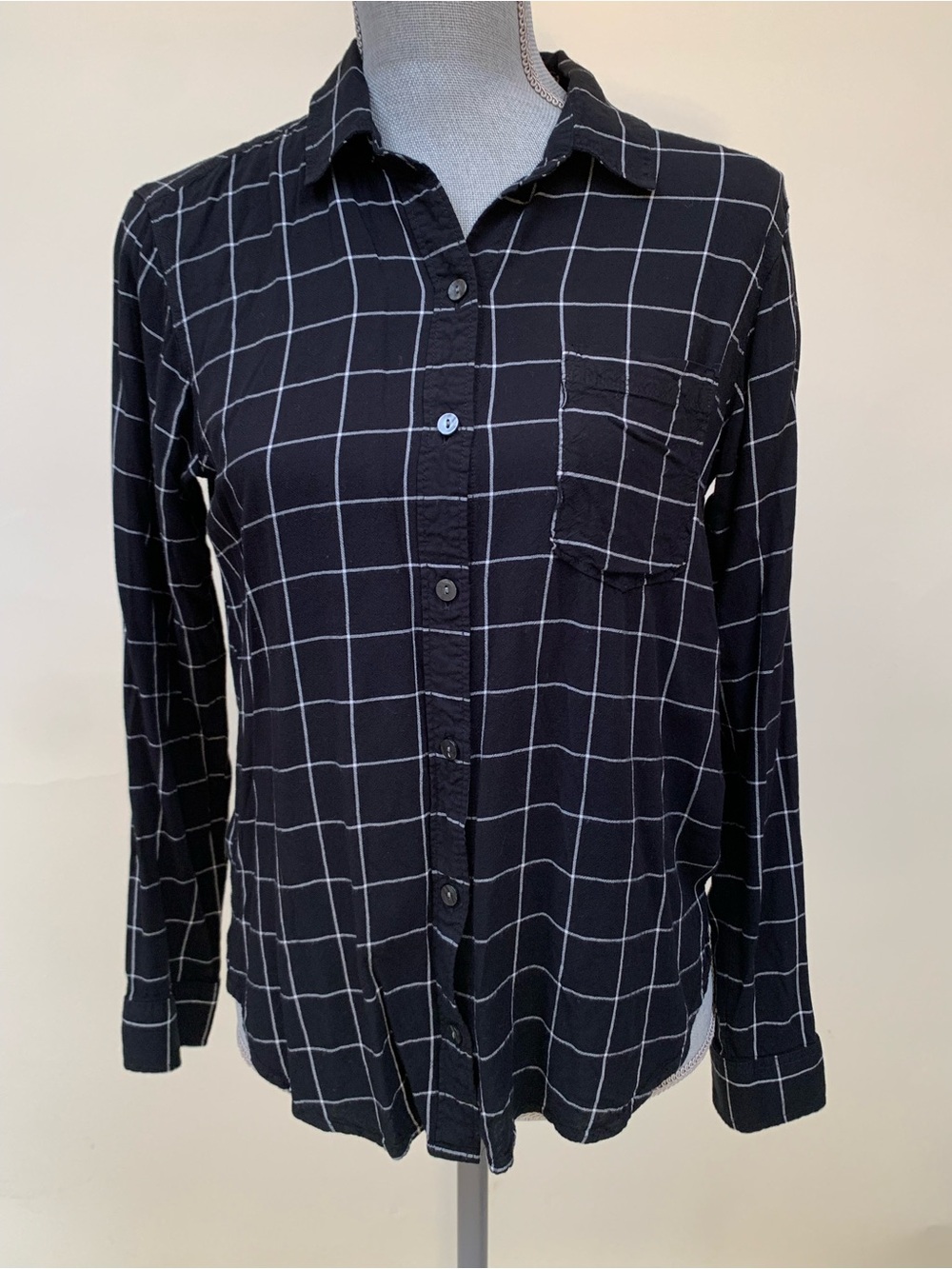 Abercrombie & Fitch Women's Black Boyfriend Fit Shirt Size S Lightweight Button